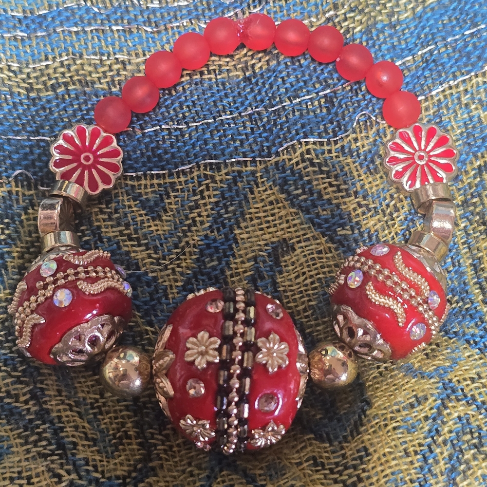 Red Floral Bead Statement Bracelet - Unbranded Women’s Jewelry